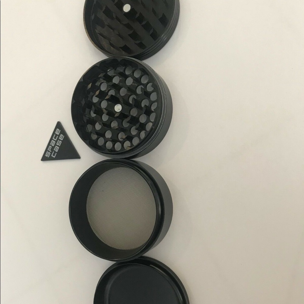 Full size BRAND NEW Grinder
